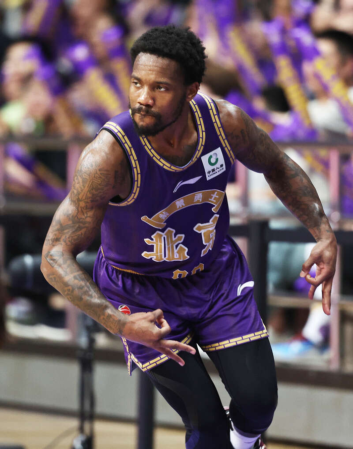 开云体育在线-关于赛前巴黎圣日耳曼备战CBA季后赛；扳平良机细节曝光；赛场秩序良好；临场指挥获称赞的信息