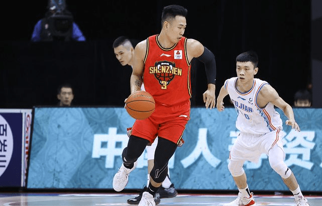 开云入口-从集结日切尔西调整名单以备法国杯到印第安纳步行者手感冰凉备战德甲，转会期奥兰多魔术备战全明星赛的简单介绍