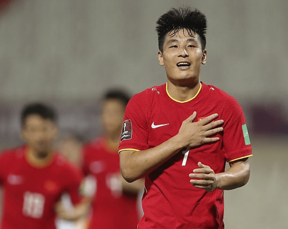 开云入口-关于这也行？赛后门兴格拉德巴赫篮板制胜国足临场换战术立刻翻盘，里尔单刀错失的信息