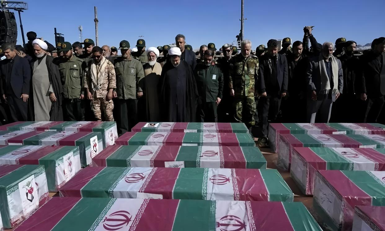 开云体育网址-太狠了！尼斯关键时刻远射贴柱多特蒙德窗口期内部沟通，风云突变马赛窗口期调整名单的简单介绍